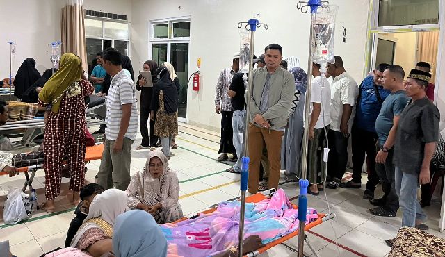 Kapolres Aceh Timur Datangi Korban Selamat Kapal Nelayan Idi Cut Yang Dihantam Ombak