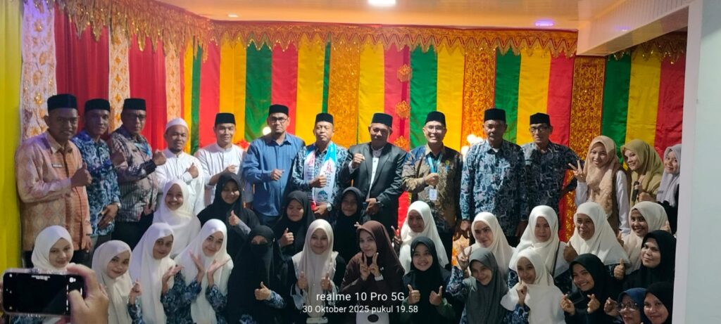 Rombongan Kafilah Aceh Timur Disambut Hangat di Pidie Jaya pada MTQ Aceh ke-XXXVII 