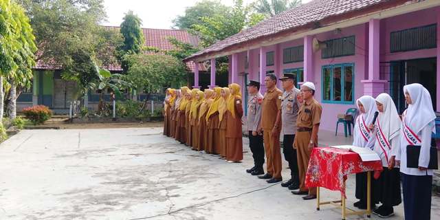 Lima Hal Yang Disampaikan Plt. Kasat Binmas Polres Aceh Timur Saat Menjadi Pembina Upacara di SMPN 1 Peudawa
