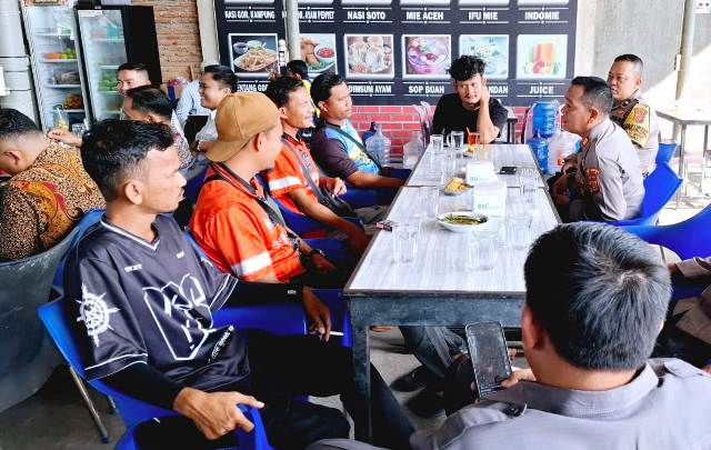 Ngopi Bareng Warga, Upaya Kapolsek Peureulak Dalam Peningkatan Kamtibmas