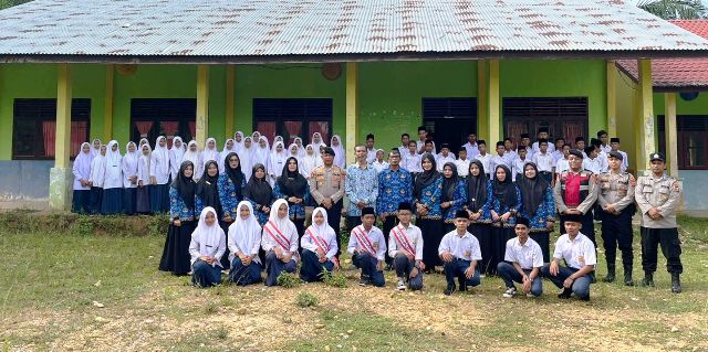 Kasat Samapta Polres Aceh Timur, Jadi Pembina Upacara Sampaikan Pesan Penting Kepada Pelajar