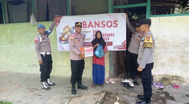 Polsek Peureulak Timur Wujudkan Tema “Polri untuk Masyarakat” melalui Bansos HUT Bhayangkara Ke-80