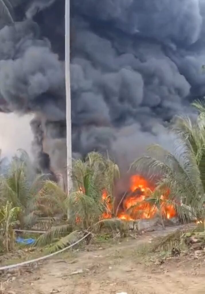 Sumur Minyak Tradisional di Aceh Timur Terbakar, Diduga Percikan Api dari Mesin Penyedot
