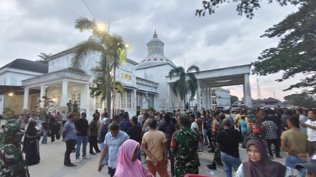 Ratusan Petani Aceh Timur Duduki Pendopo, Tuntut Bupati Tuntaskan Sengketa HGU