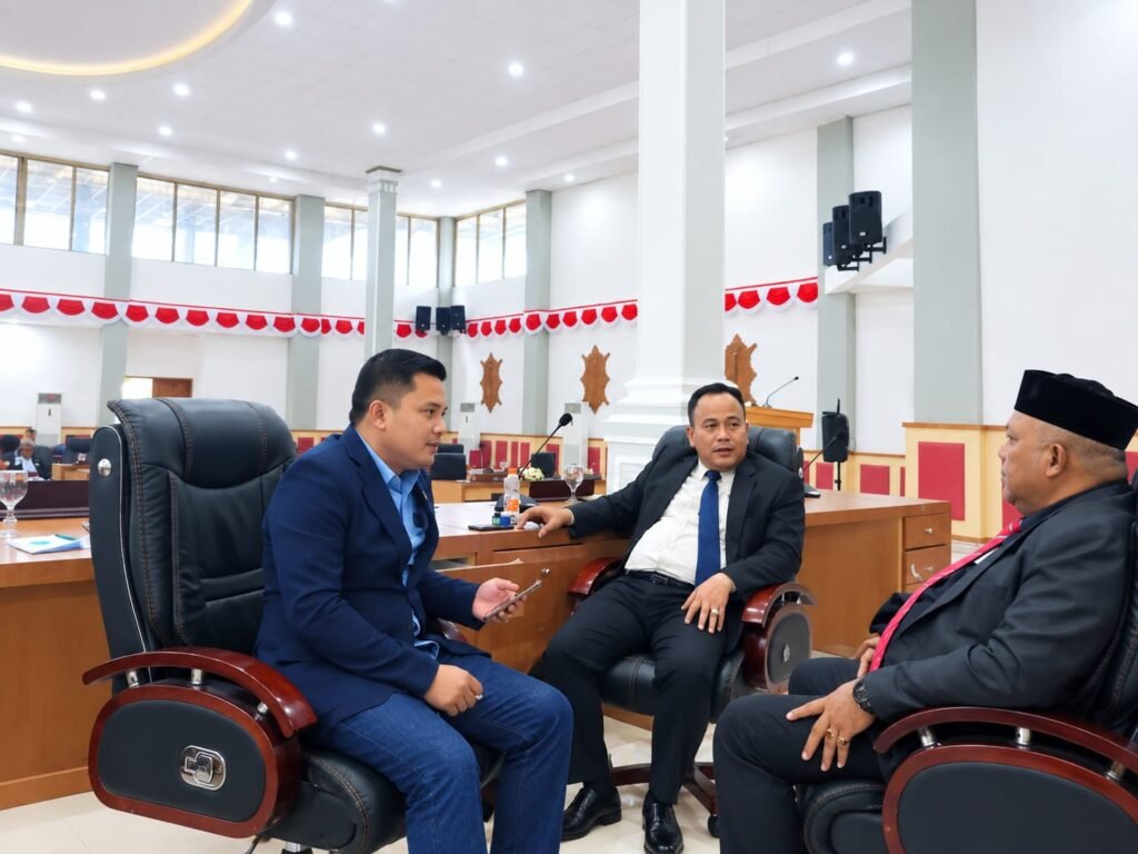 Sembilan Sekolah Menanti Jalan Layak, Johar Fahlani Desak Pemkab Aceh Timur Aspal Gampong Jalan