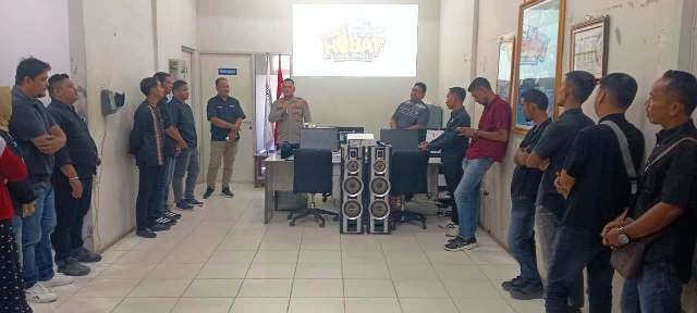 Kapolsek Idi Rayeuk Ajak Warga Jauhi Judi Online, Ingatkan Dampaknya bagi Keluarga dan Pekerjaan